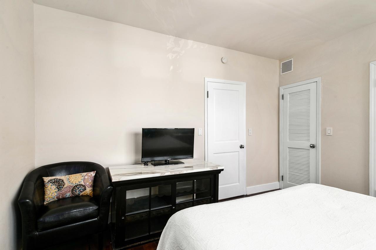 Two Bedroom Two Bath Apartment 2 Block To Beach Miami Beach Exteriér fotografie