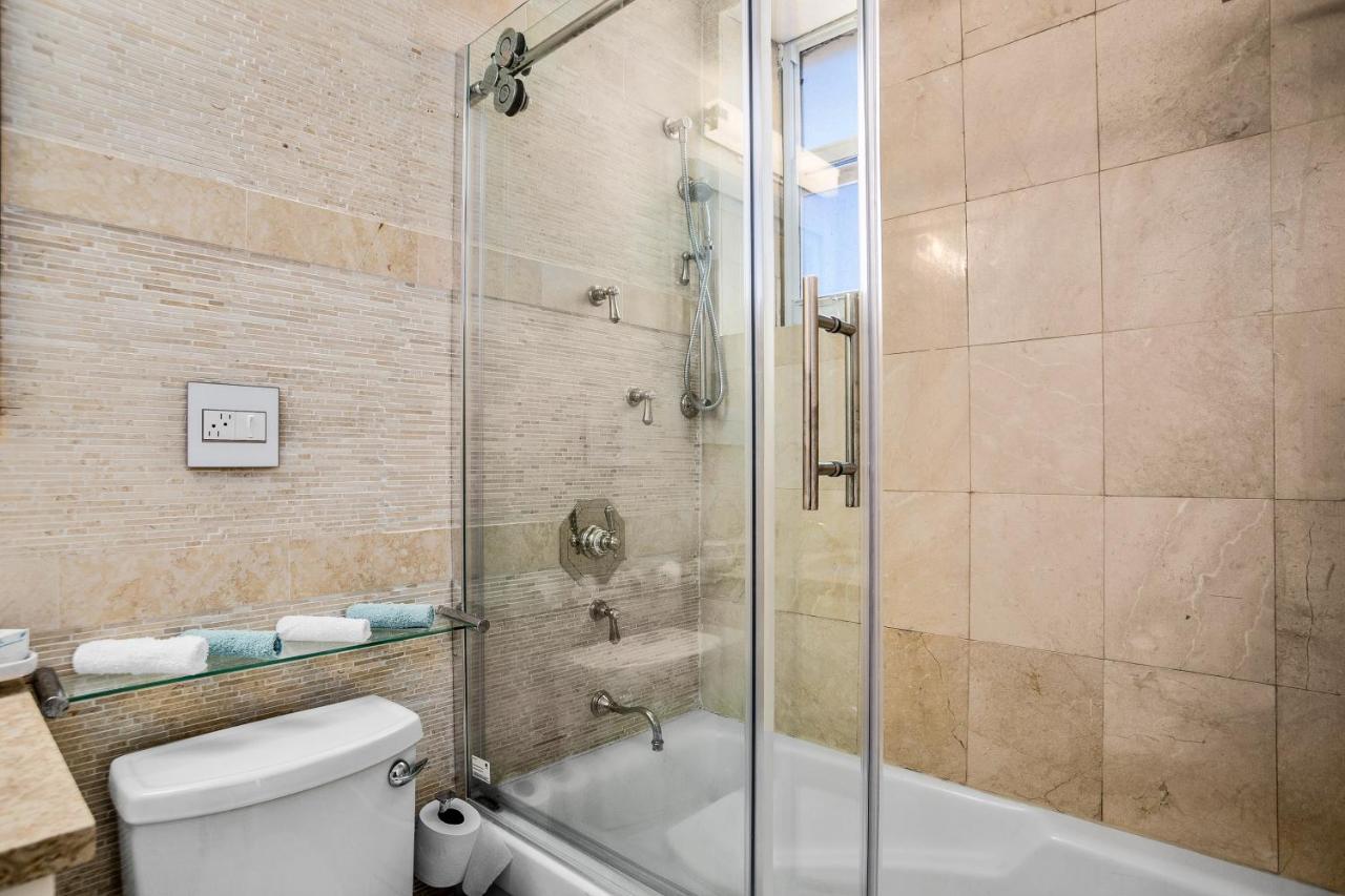 Two Bedroom Two Bath Apartment 2 Block To Beach Miami Beach Exteriér fotografie